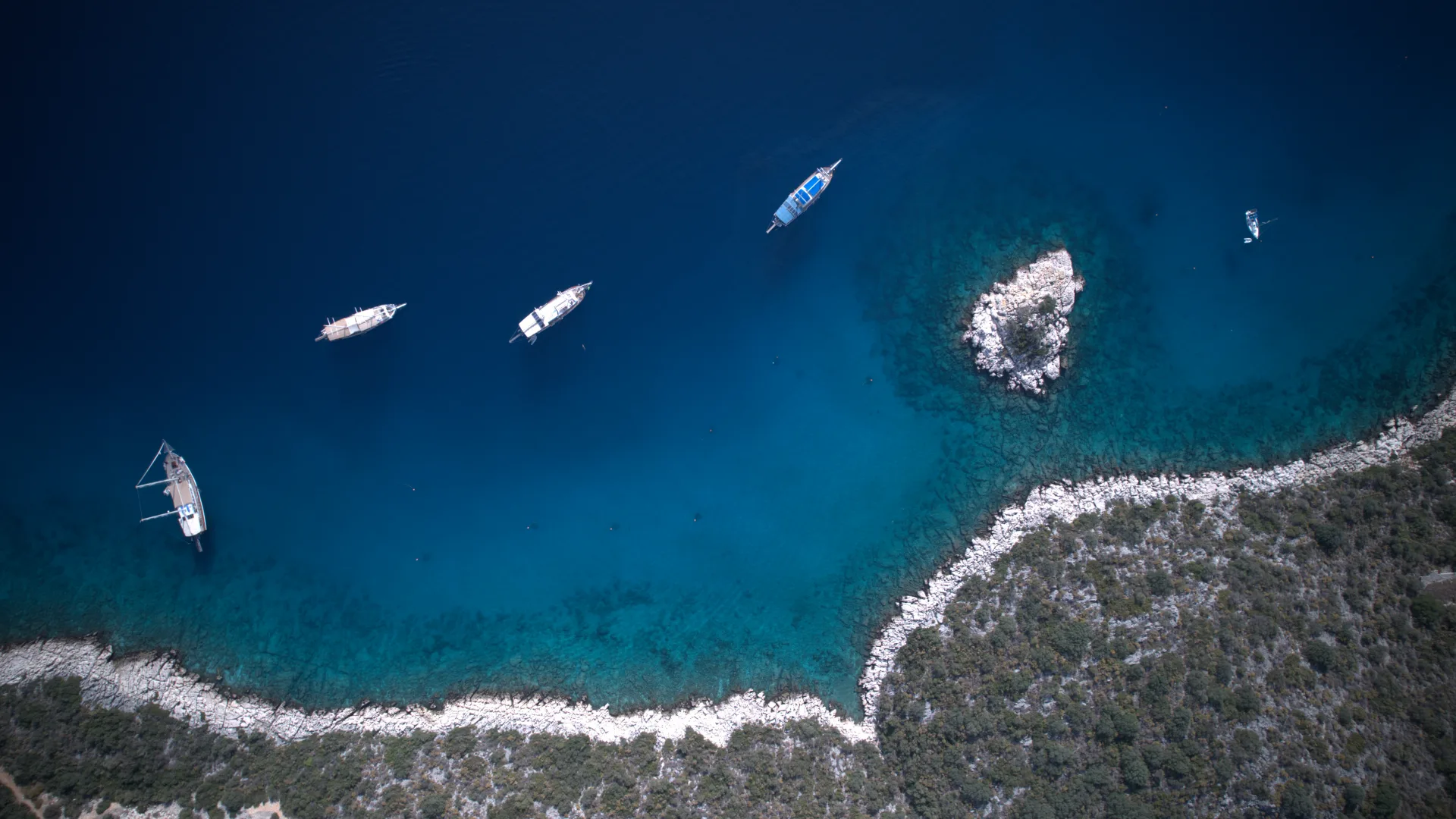 guvercin Island